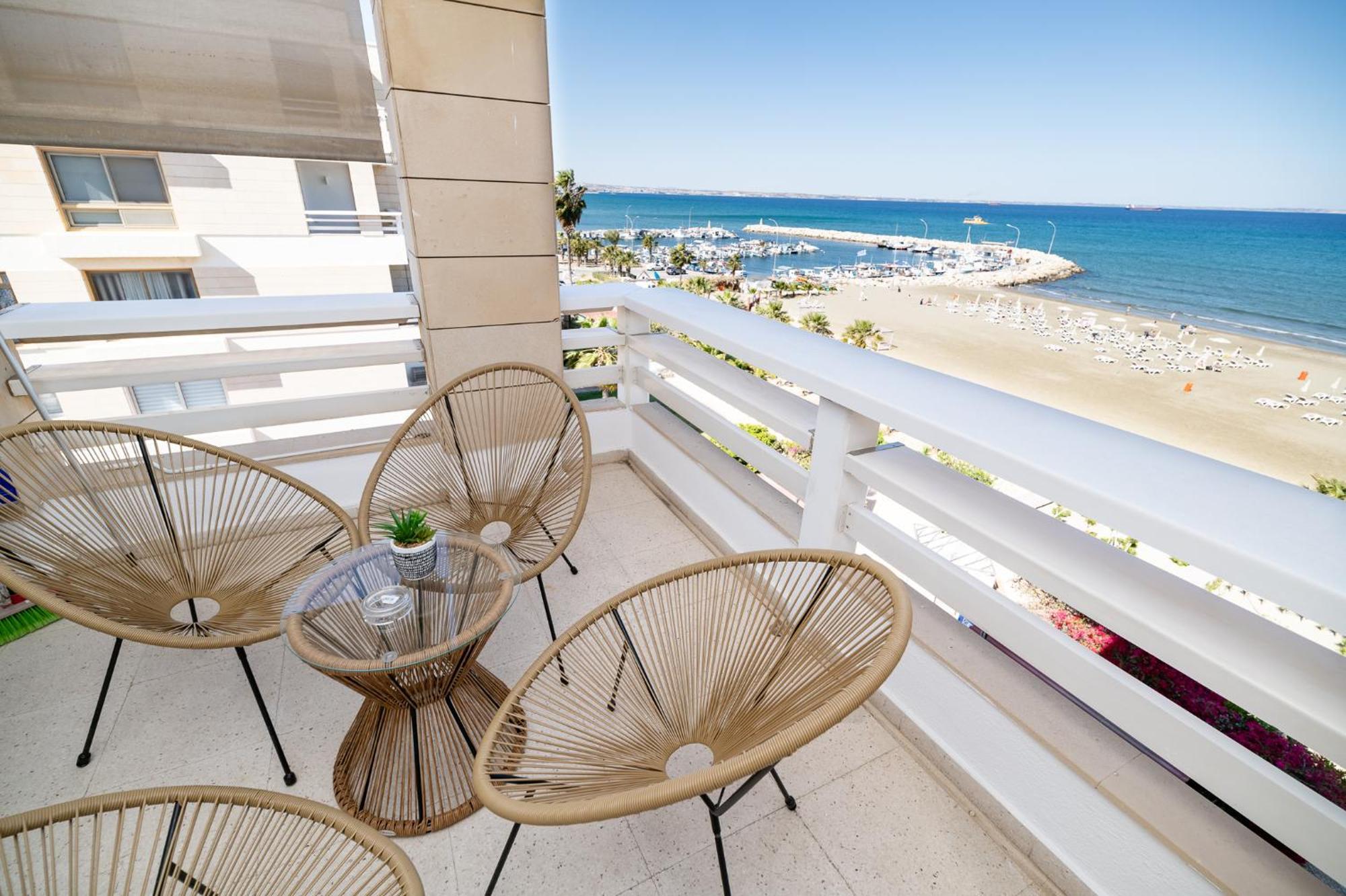 Lazuli Beachfront Sea View Ap144 Ларнака Екстериор снимка