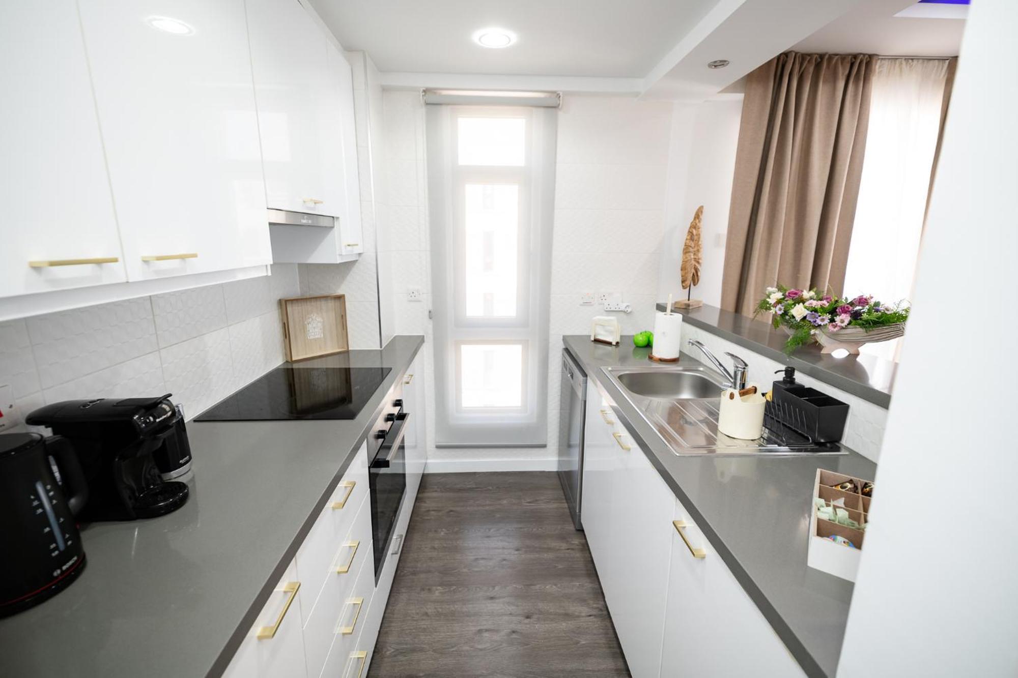 Lazuli Beachfront Sea View Ap144 Ларнака Екстериор снимка