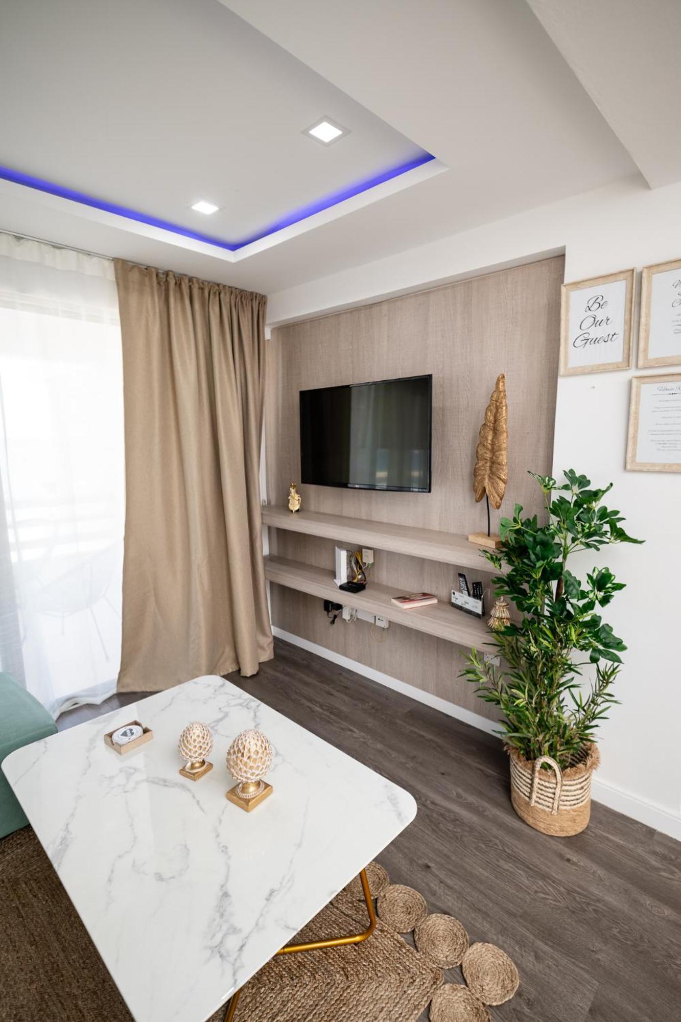Lazuli Beachfront Sea View Ap144 Ларнака Екстериор снимка